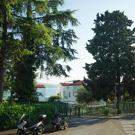 Elly Apartment Ankaran Bagian luar foto