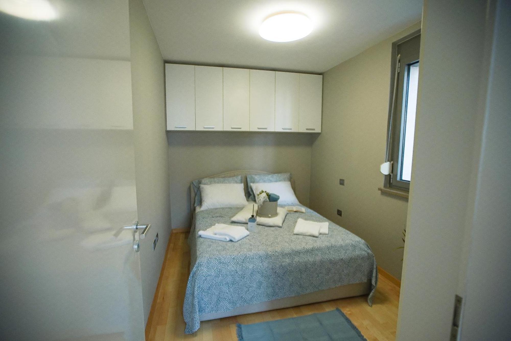Elly Apartment Ankaran Bagian luar foto