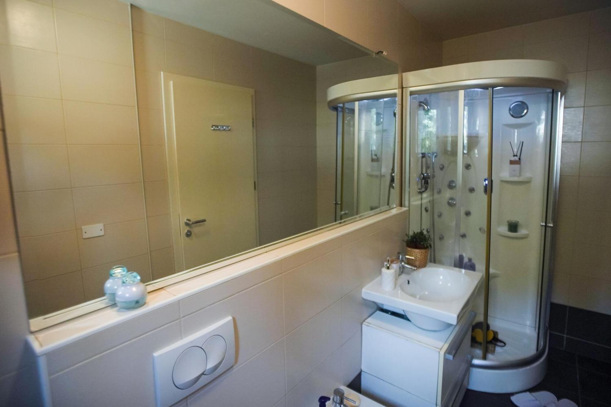 Elly Apartment Ankaran Bagian luar foto