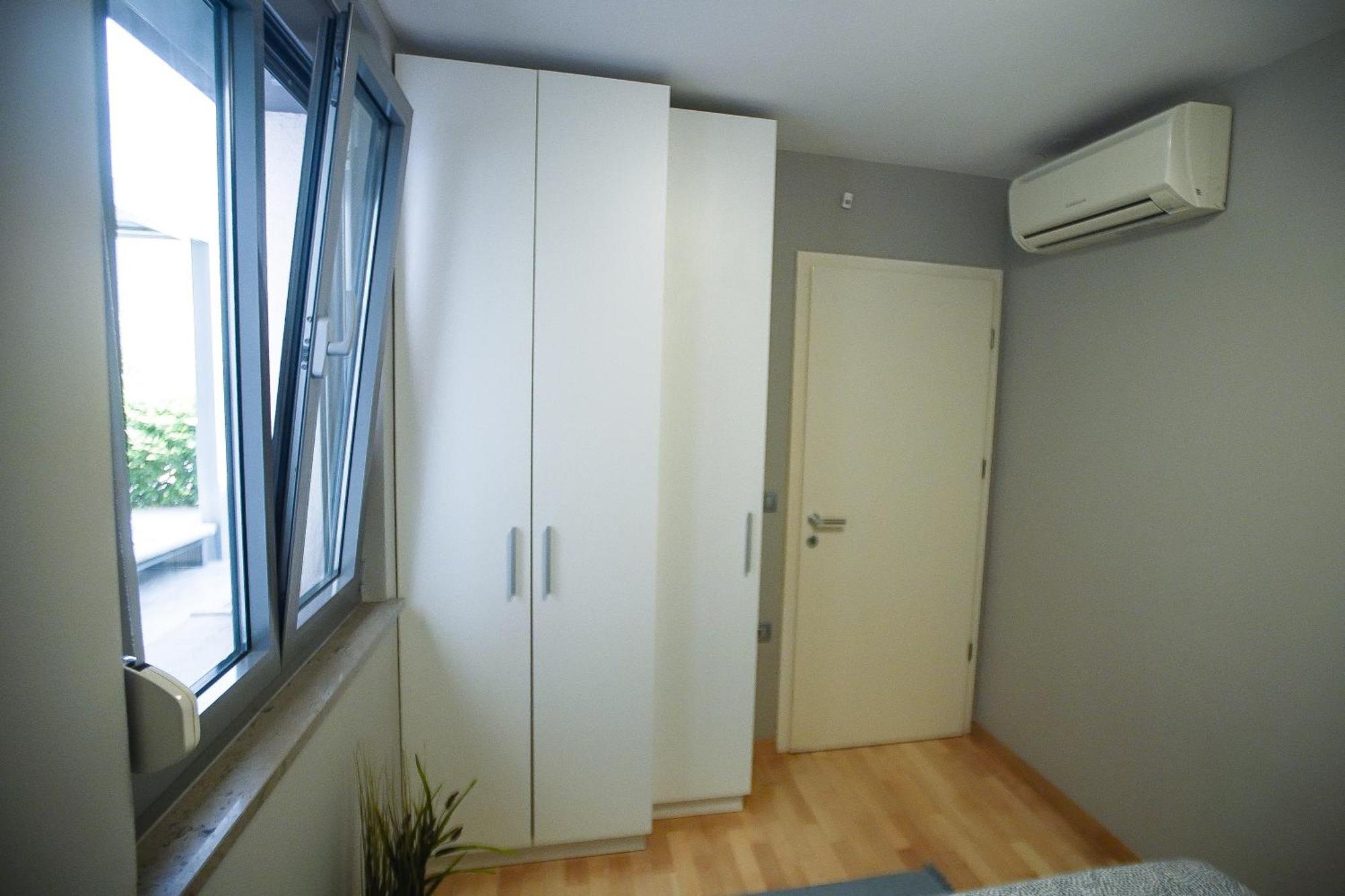 Elly Apartment Ankaran Bagian luar foto